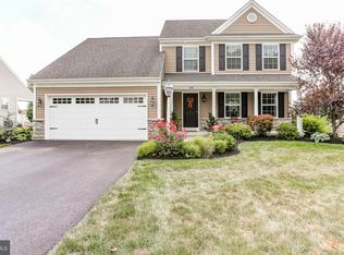 996 Northfield Dr, Elizabethtown, PA 17022