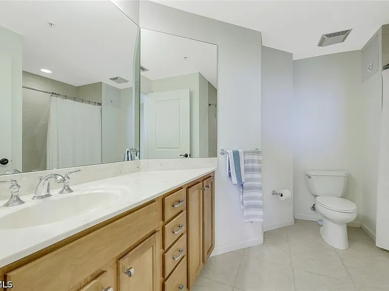 5781 Cape Harbour Dr #708 — Photo 25