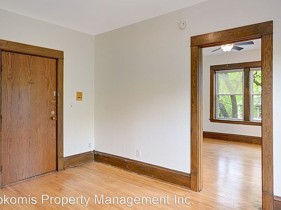 4th image of 1117 W Franklin Ave #210