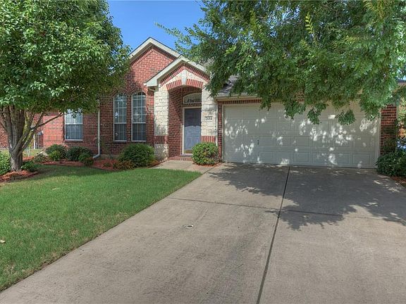 2nd image of 2604 Oxford Oaks Ln