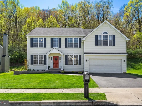 818 Windridge Ln, Downingtown, PA 19335