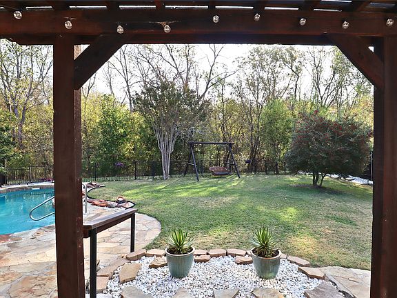 2nd image of 1706 Hollow Creek Ct