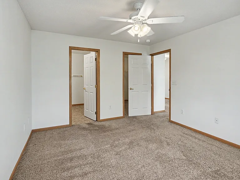 320 E 13th St #17 — Photo 11