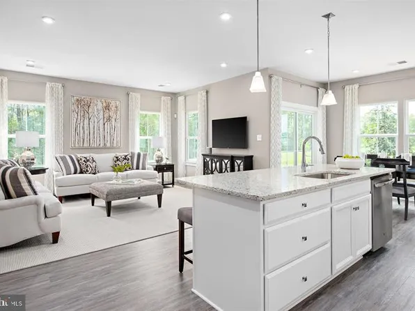 607 Pocola Dr, Burnie, MD 21060
