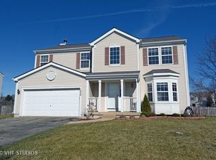 1830 Clarendon Ln, Aurora, IL 60504