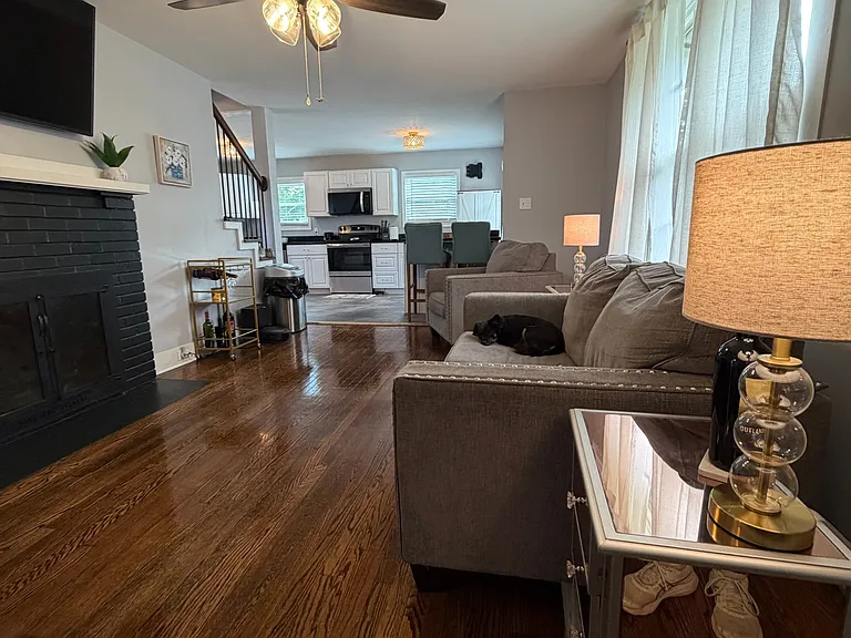 258 E Moody Ave — Photo 13