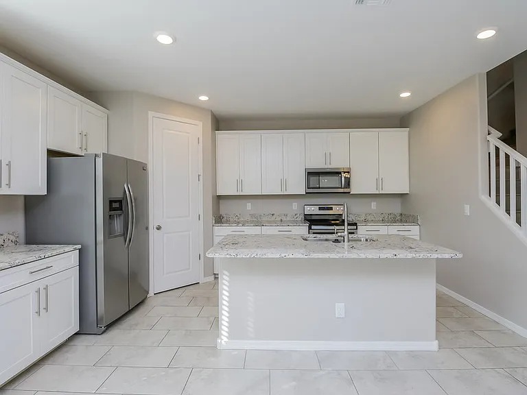 1563 S Loren Ln — Photo 7
