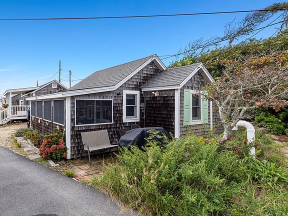 3rd image of 217 Old Wharf #64