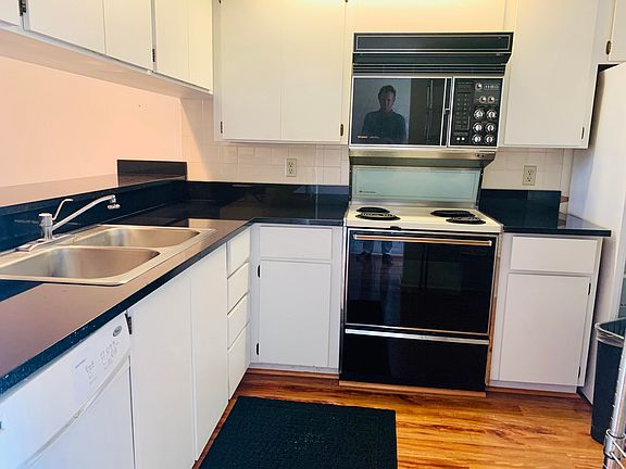 5th image of 501 Seafarer Cir APT 205