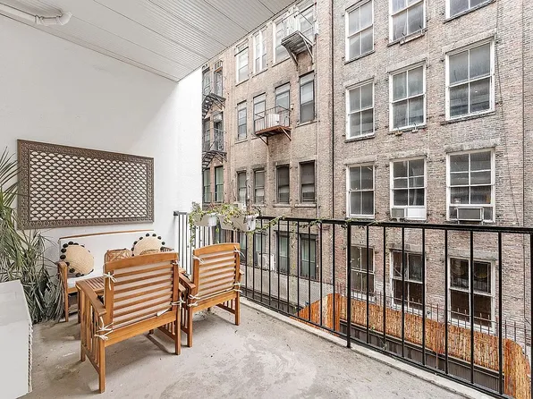 35 E 10th St APT 3E, Manhattan, NY 10003