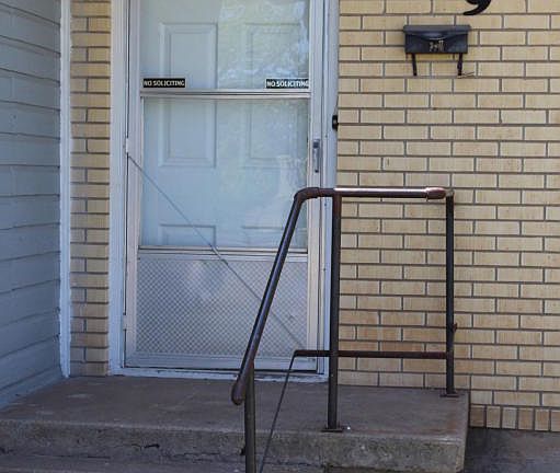 3rd image of 619 N El Paso Ave