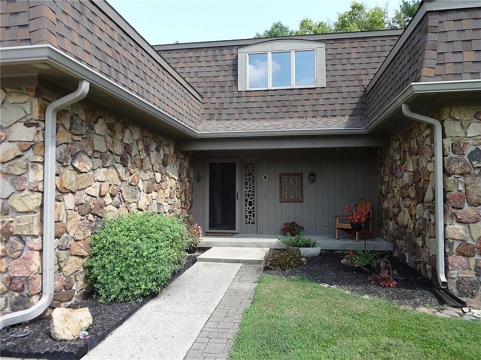 1st image of 633 Elm Dr