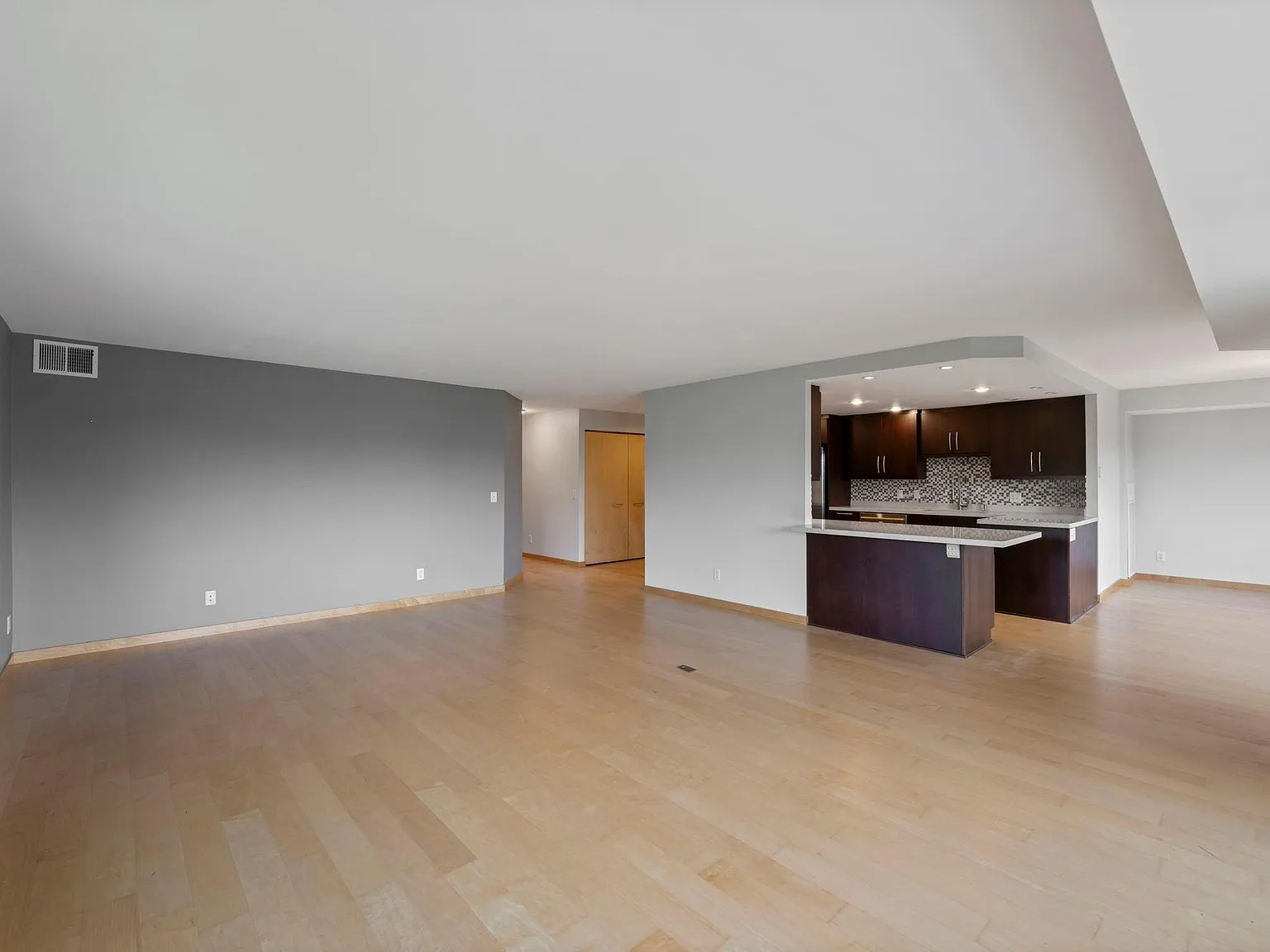 2 bed, 1497 sqft, $2,495 — Photo 4