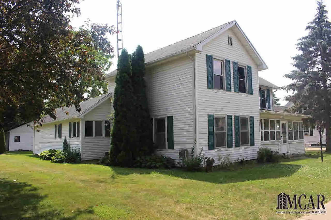 245 Carey St photo 1