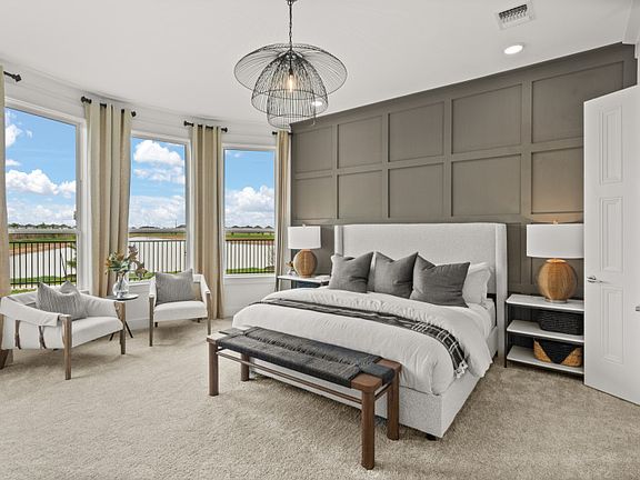 Downstairs Owner s Suite