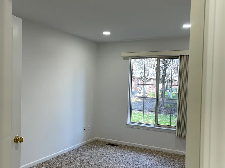 16713 Kensington Dr — Photo 7