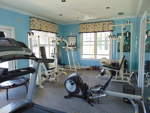 4th image of 850 Mallery St APT W12