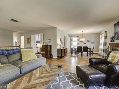 6326 Rockhurst Rd, Bethesda, MD, 20817
