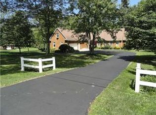 3400 Lakeview Rd, Hamburg, NY 14075