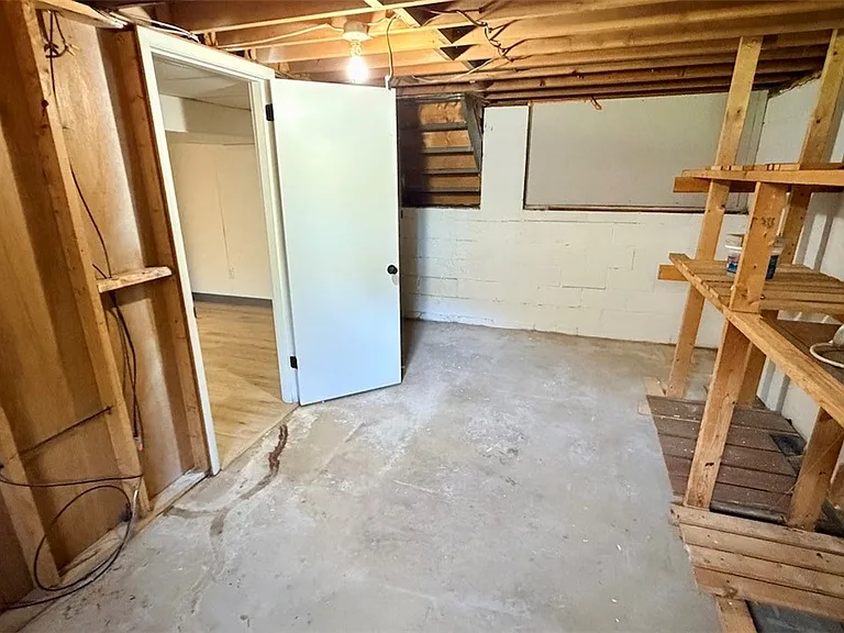 3812 Louisa St — Photo 31