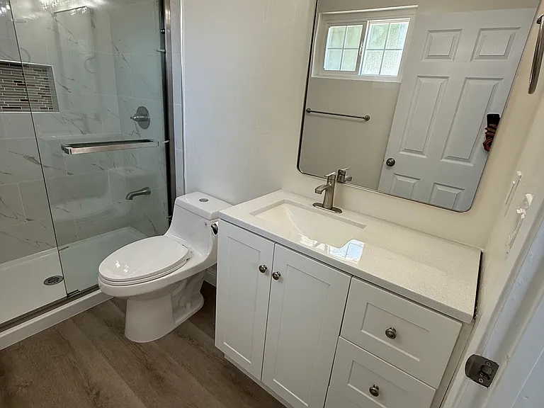 4765 Serra Ave — Photo 22