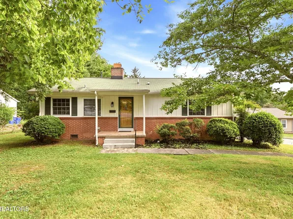 50 Outer Dr, Oak Ridge, TN 37830