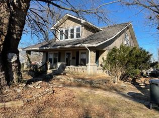 760 3rd St, Troy, MO 63379