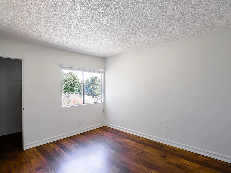 Peppertree Apartments — Photo 85