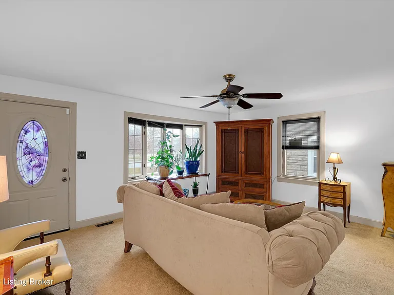 3534 Algonquin Pkwy — Photo 11