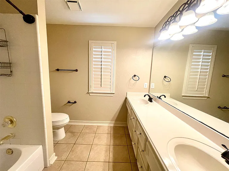23203 Fall Wind Ct — Photo 20