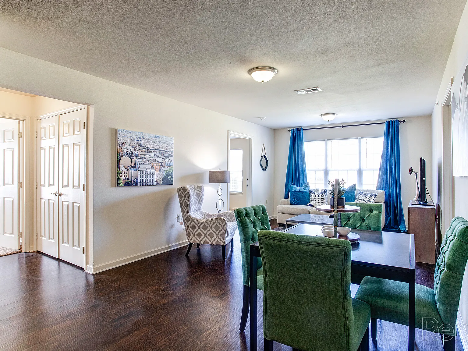 Glenrock Apartments — Photo 1