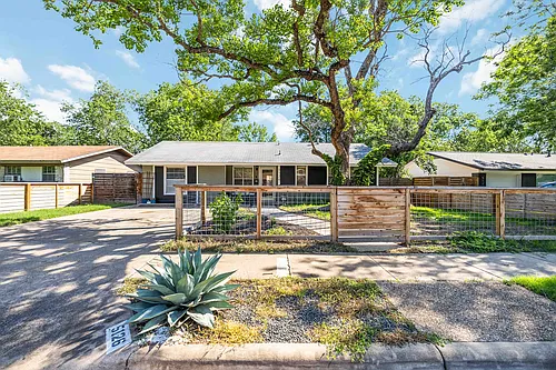 5126 Meadow Creek Dr Photo 1