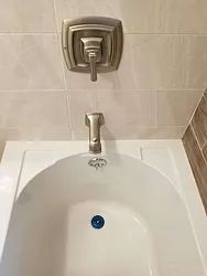 Rented by Max & Associates Realty Corp