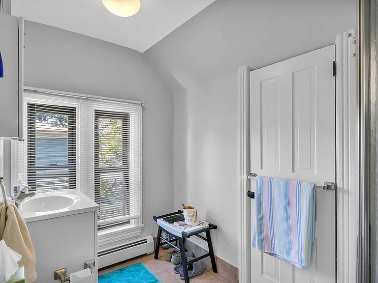 16 Lincoln Ave #4 — Photo 21