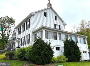 34 W 3rd St, Waynesboro, PA 17268