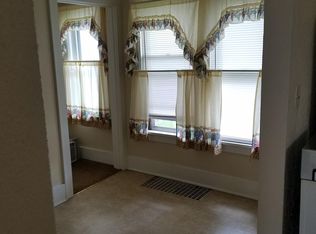 210 W Pleasant St #1, Davenport, IA 52803