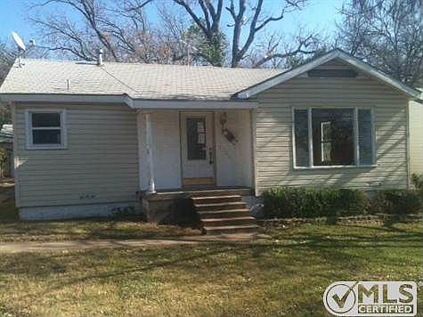 1st image of 2725 Handley Dr