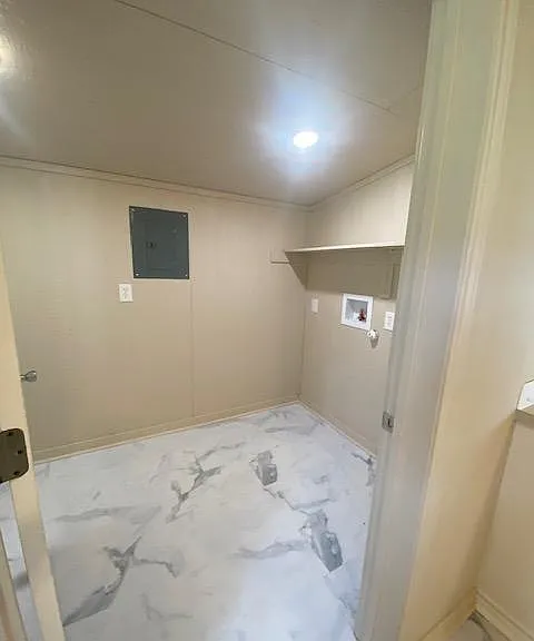 605 Giddings St — Photo 12