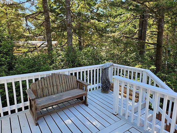 4th image of 39 Easy St