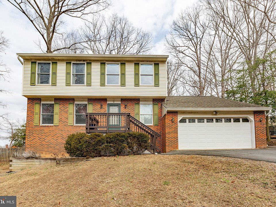 1st image of 31 Greenridge Dr