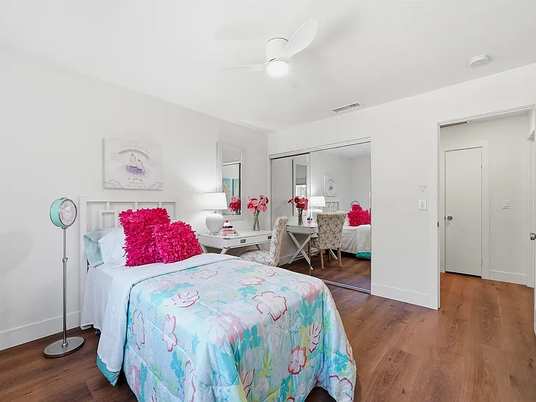 4350 Columbine Dr — Photo 21