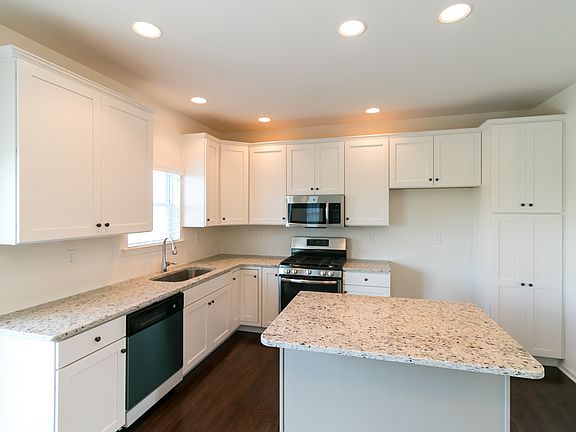 Madison Traditional- Kitchen