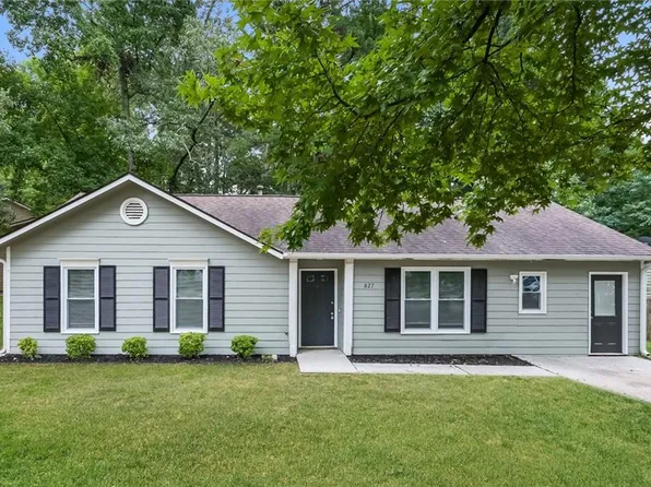 827 Greenhedge Way, Stone Mountain, GA 30088
