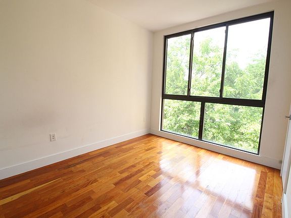 5th image of 296 Throop Ave APT 3B