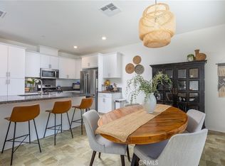 2467 Gunner Ridge Way, Rialto, CA 92377