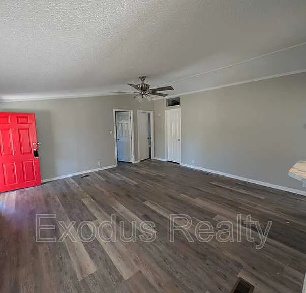 87 Patriots Way — Photo 2