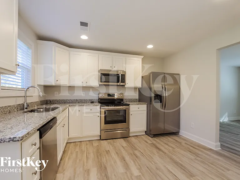 6631 Rockwell Blvd W — Photo 9