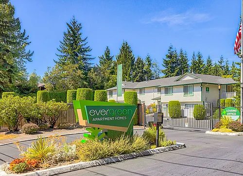 Evergreen Apartments Photo 1