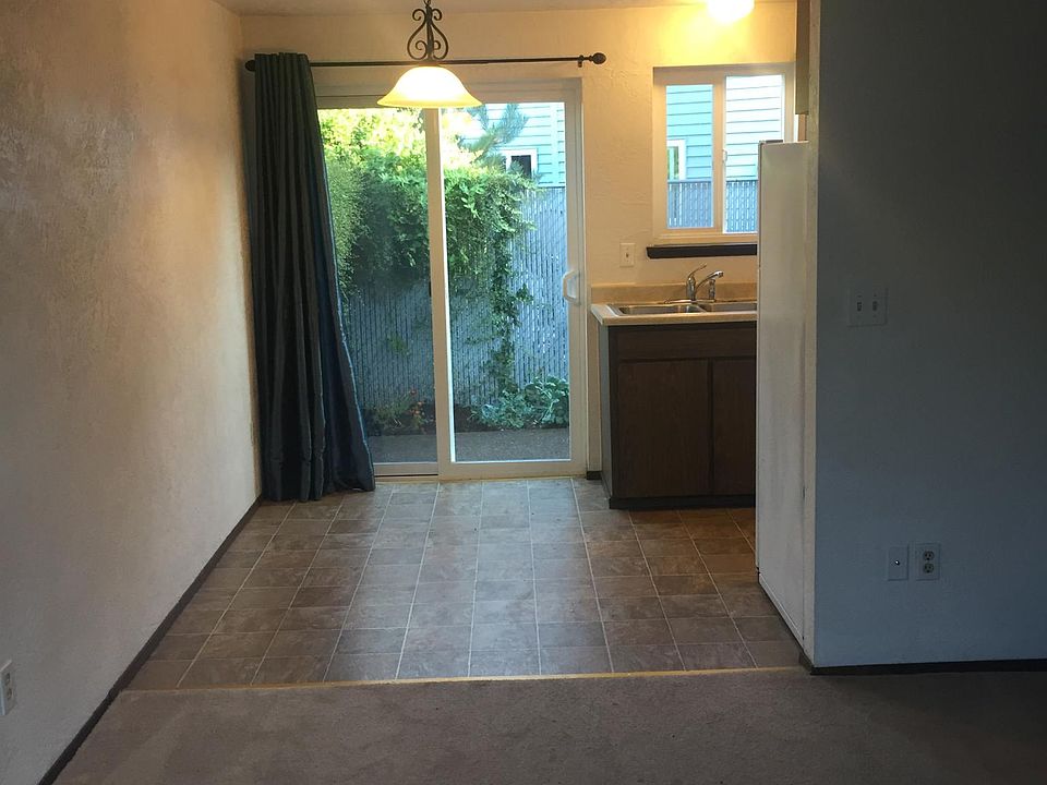 Living/Dining area