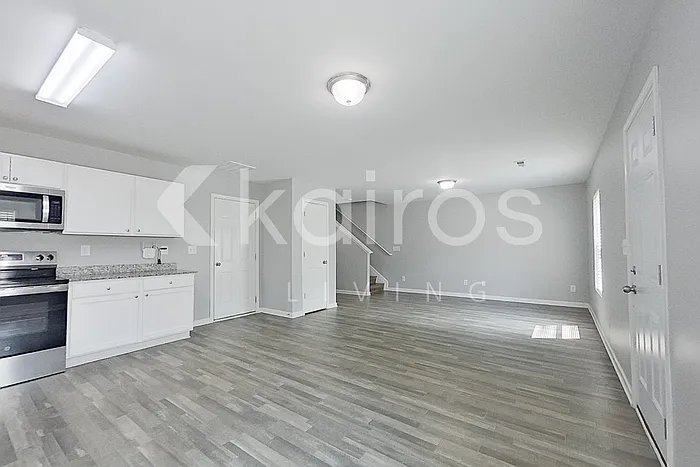 314 Wendover Dr — Photo 6